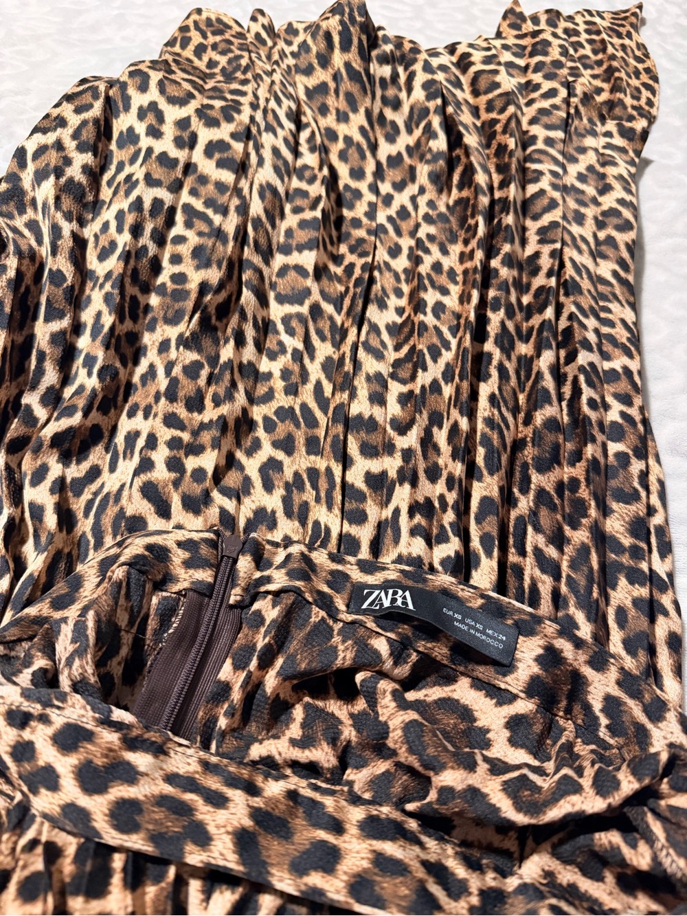 Zara Leopard Asymmetrical Handkerchief Hem Skirt XS Animal Print - Picture 3 of 7